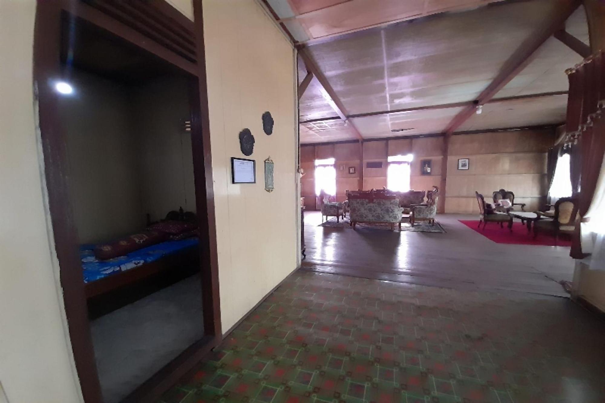 Oyo Homes 91248 Desa Wisata Banding Agung Danau Ranau 외부 사진